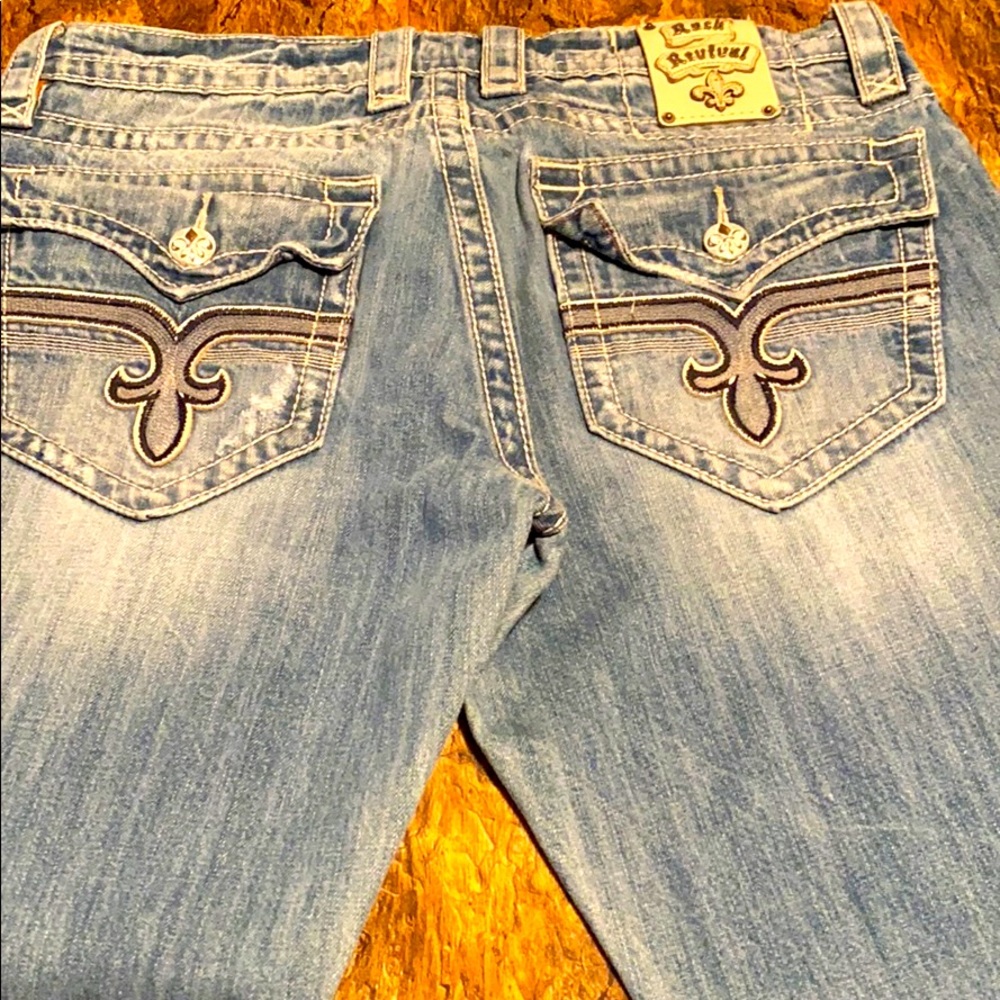 EUC. Men’s Rock Revival Jeans